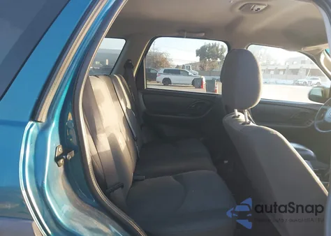 2005 Mazda Tribute I из США, поврежденный, VIN 4F2YZ92Z55KM11205